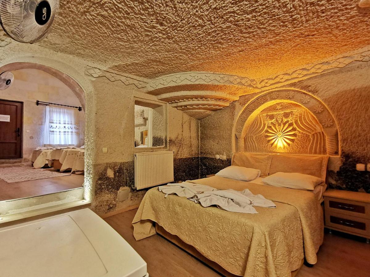 Falcon Cave Отель 2*