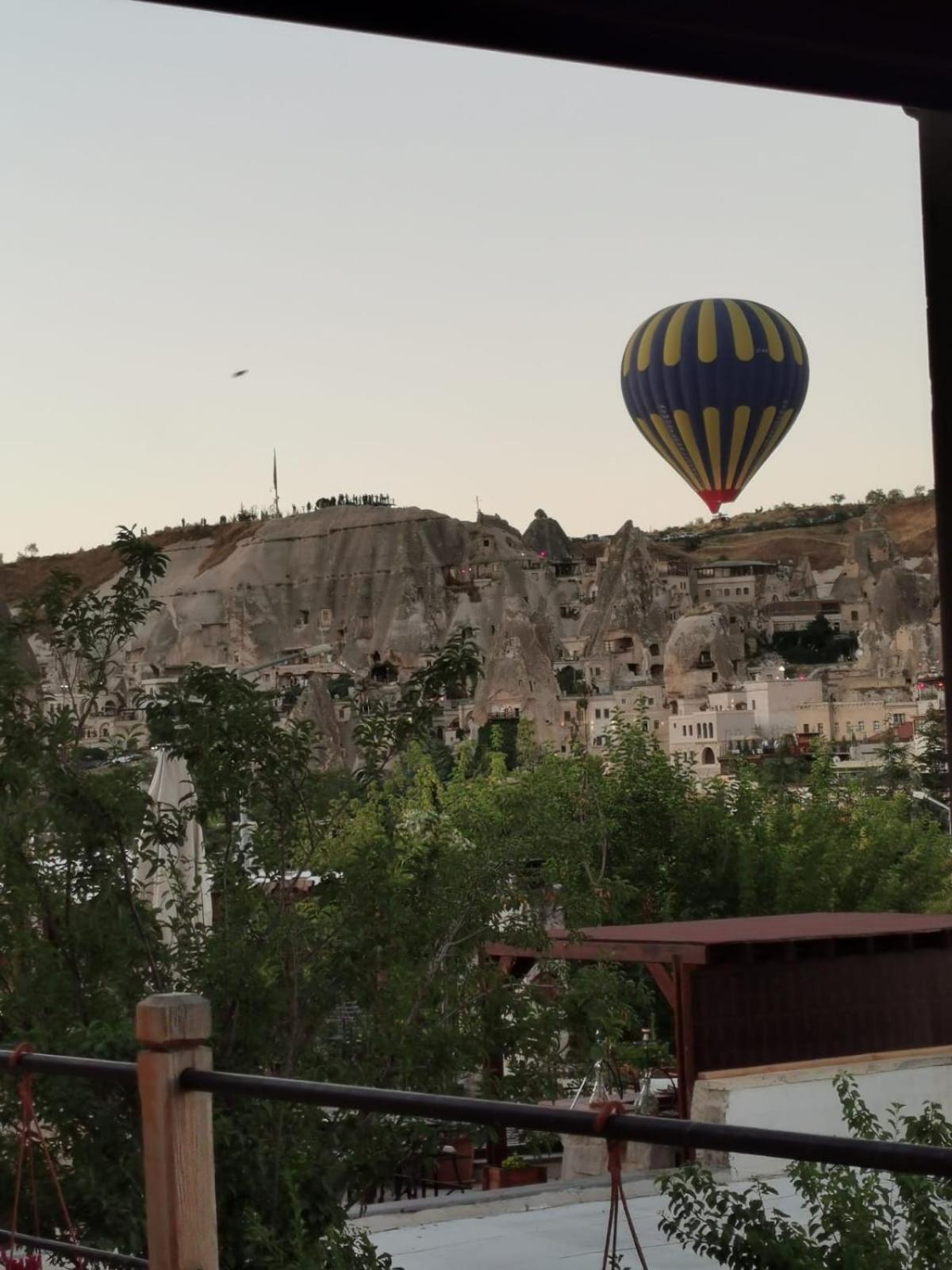 Falcon Cave Гореме