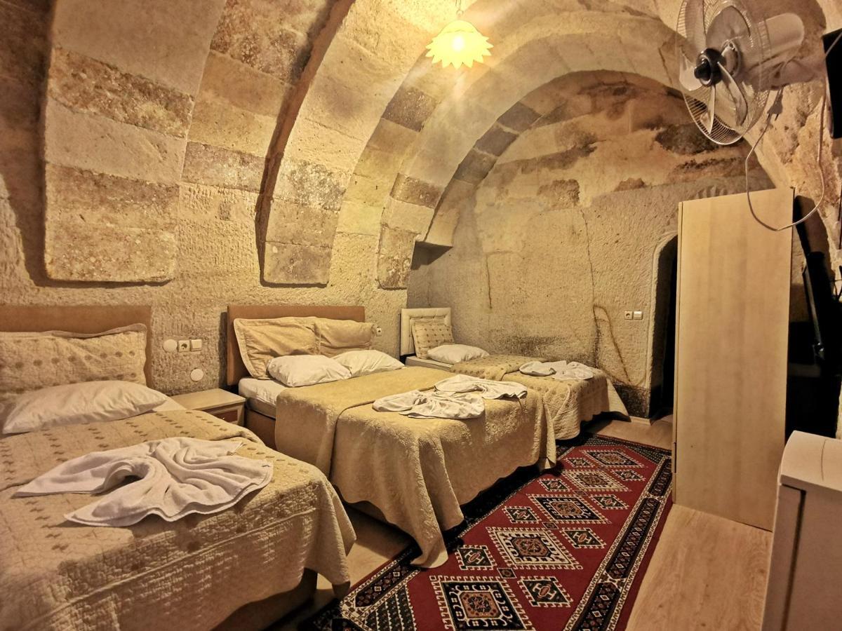 Отель Falcon Cave
