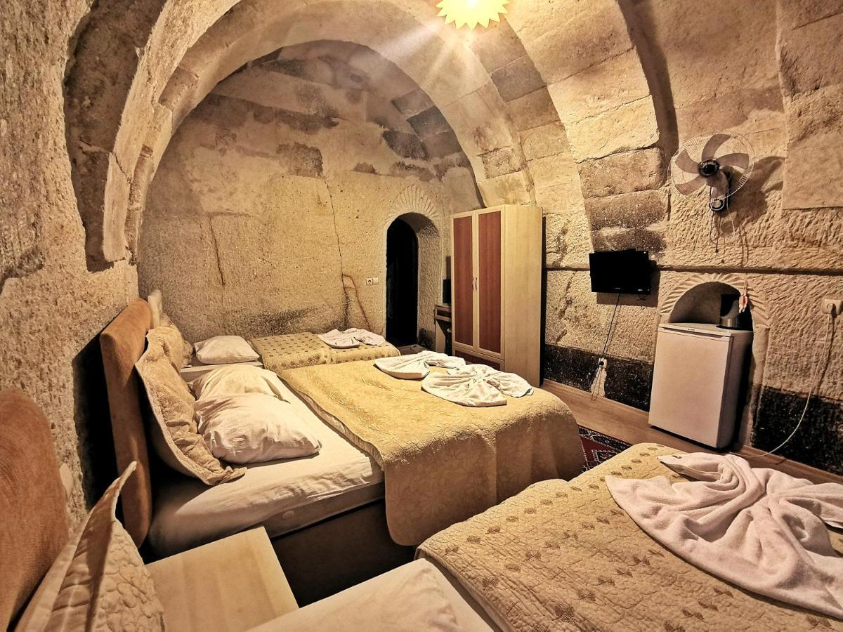 Отель Falcon Cave 2*