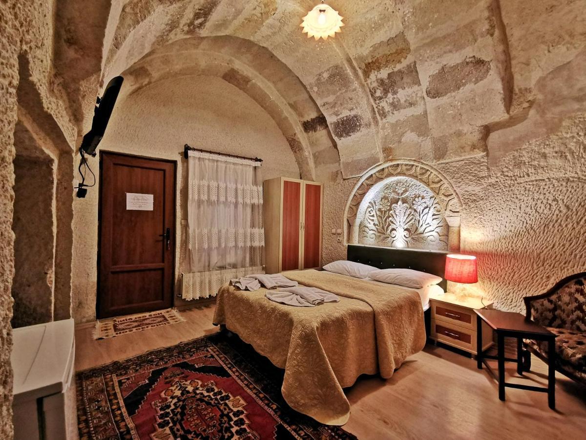 Falcon Cave Гореме